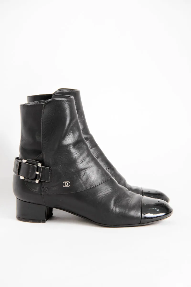 BLACK ANKLE BOOT