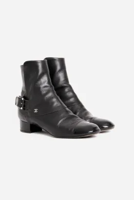 BLACK ANKLE BOOT