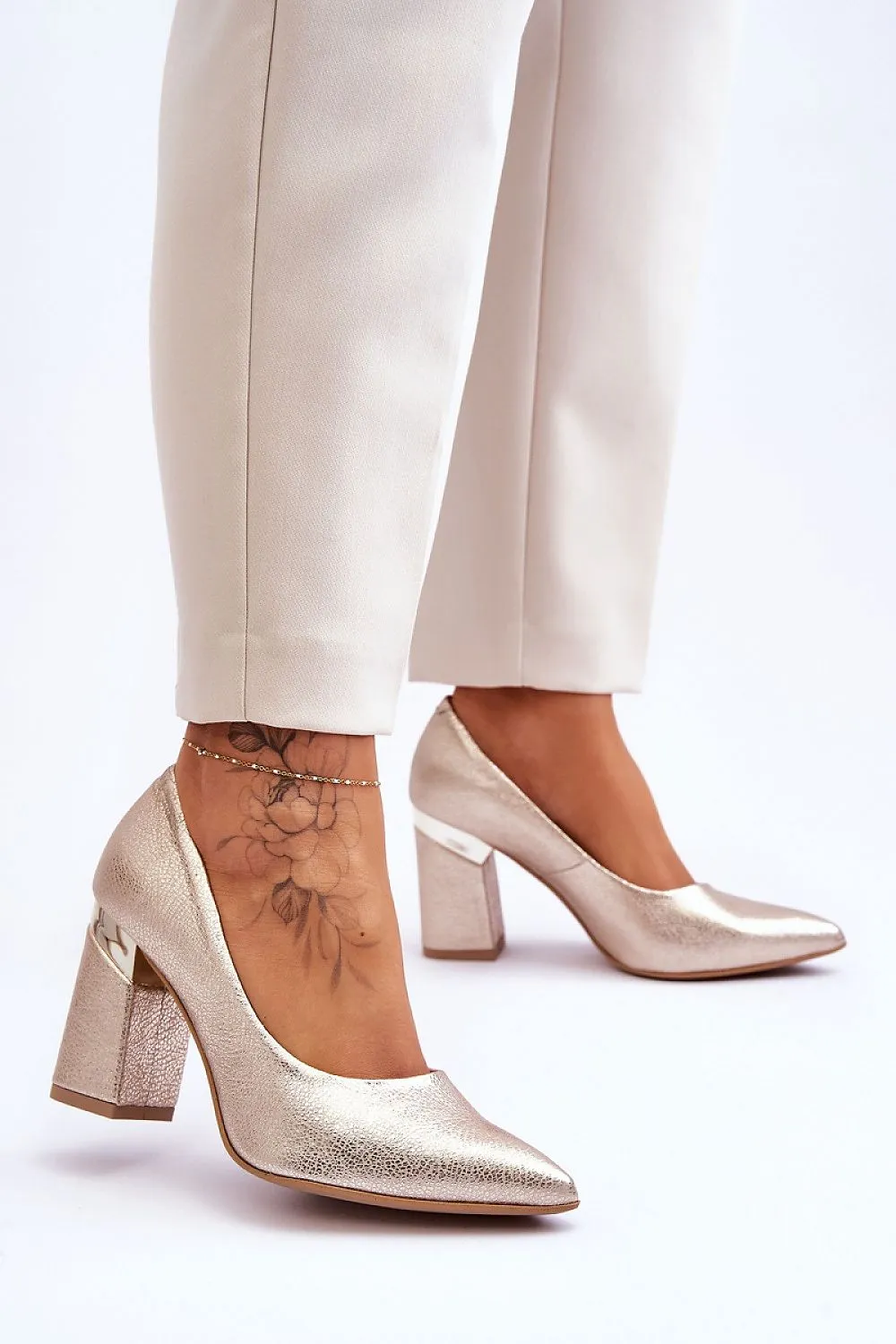 Block heel pumps Step in style