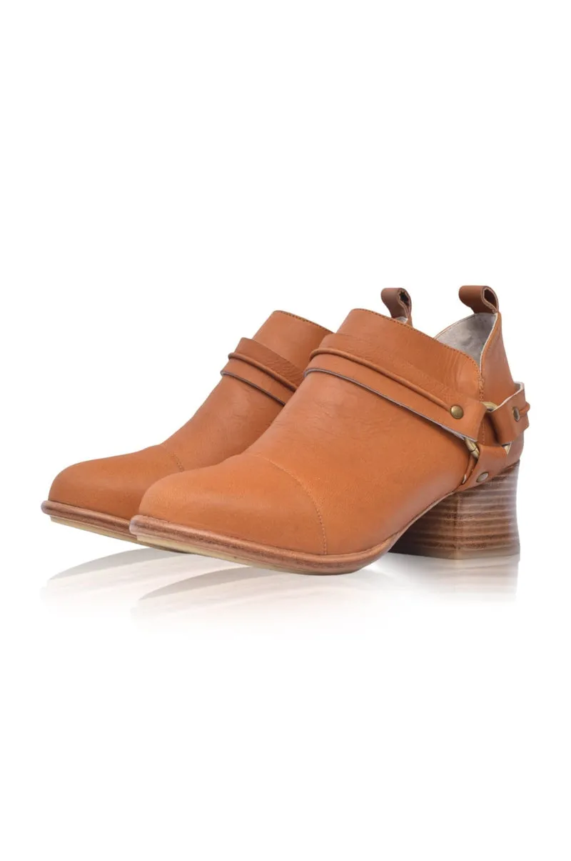 Dasha Low Ankle Booties in Dark Tan